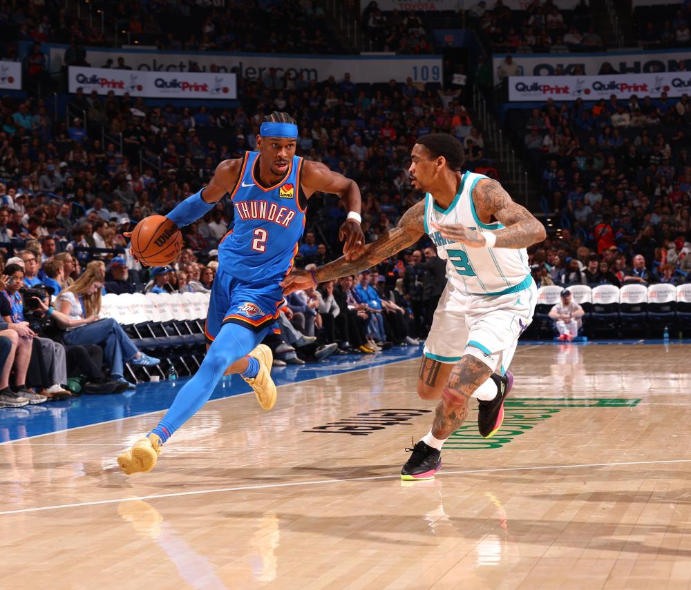 KD：你季后赛可不会这样有哨子！东契奇：这辈子没见过那么大空位！.