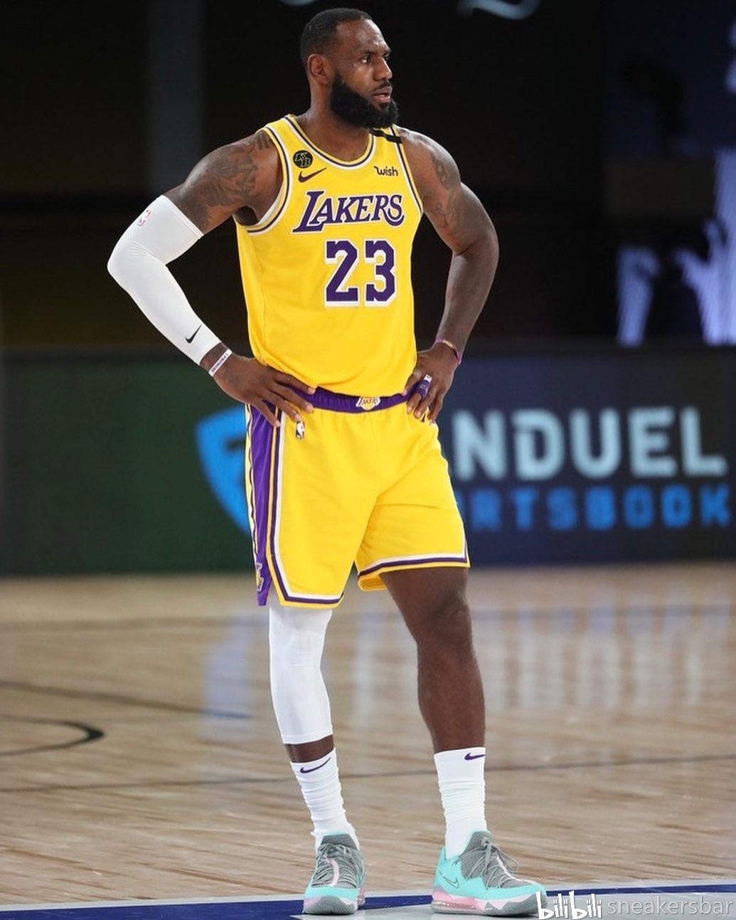 项目要求选 项目要求选